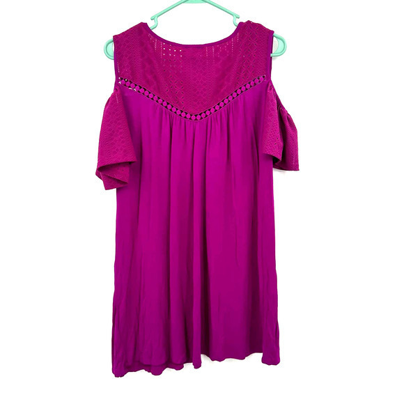 Lane Bryant size 14/16 cold shoulder short sleeve‎ top eyelet sleeves and neck - Picture 2 of 6